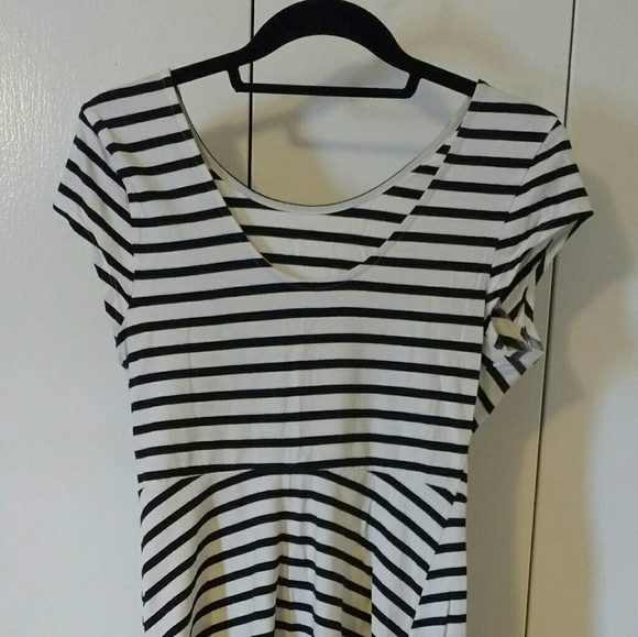 Old Navy Striped Dress - Picture 5 of 7